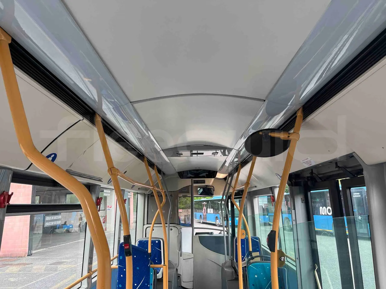 Heuliez GX127 GX127  - Euro5 - 160kW - 9.420mt - overhead compartments photo