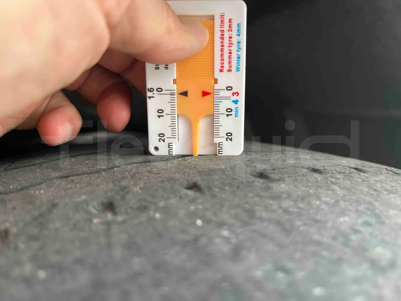 Heuliez GX127 GX127  - Euro5 - 160kW - 9.420mt - rear left tire photo