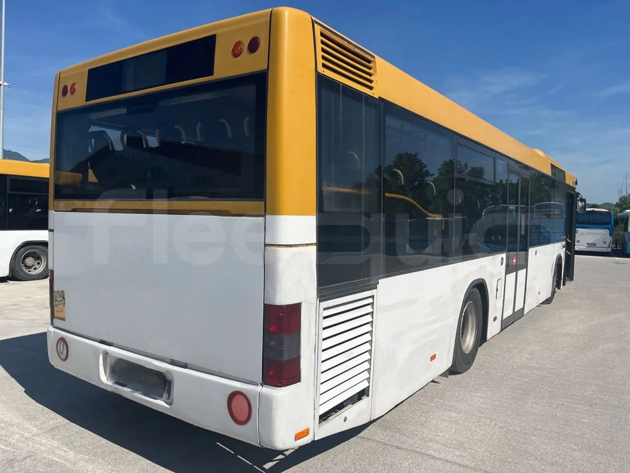 Man Lion's City T A78 - EUR4 - 191kW - 11.857m - 3/4 right rear doors closed