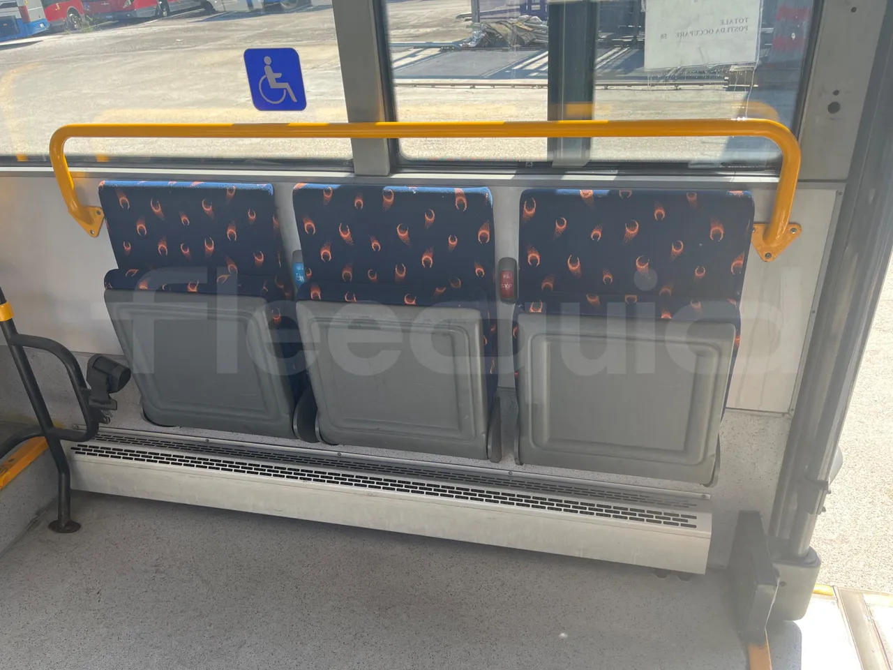 Man Lion's City T A78 - EUR4 - 191kW - 11.857m - folding seat photo