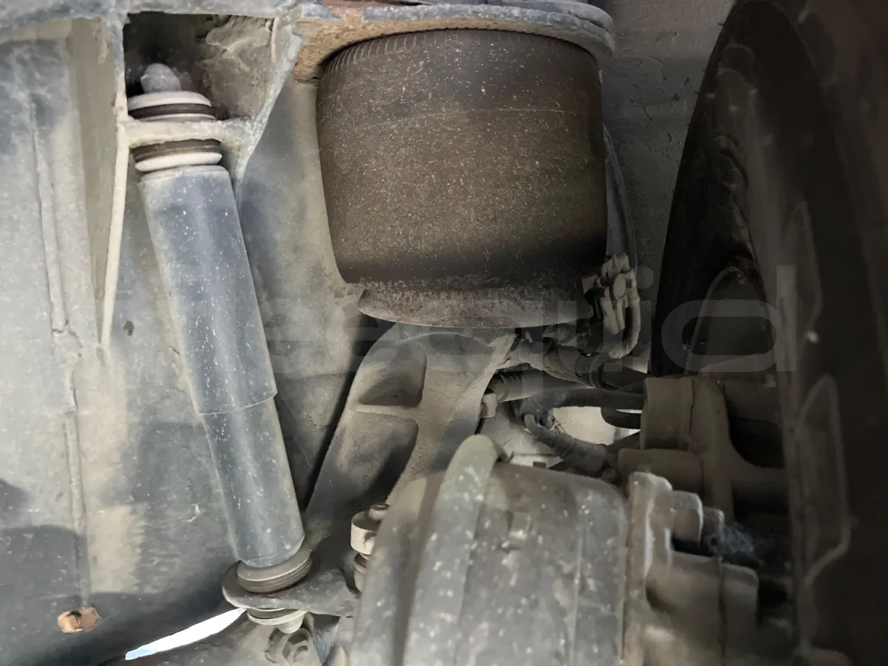 Man Lion's City T A78 - EUR4 - 191kW - 11.857m - front air springs right