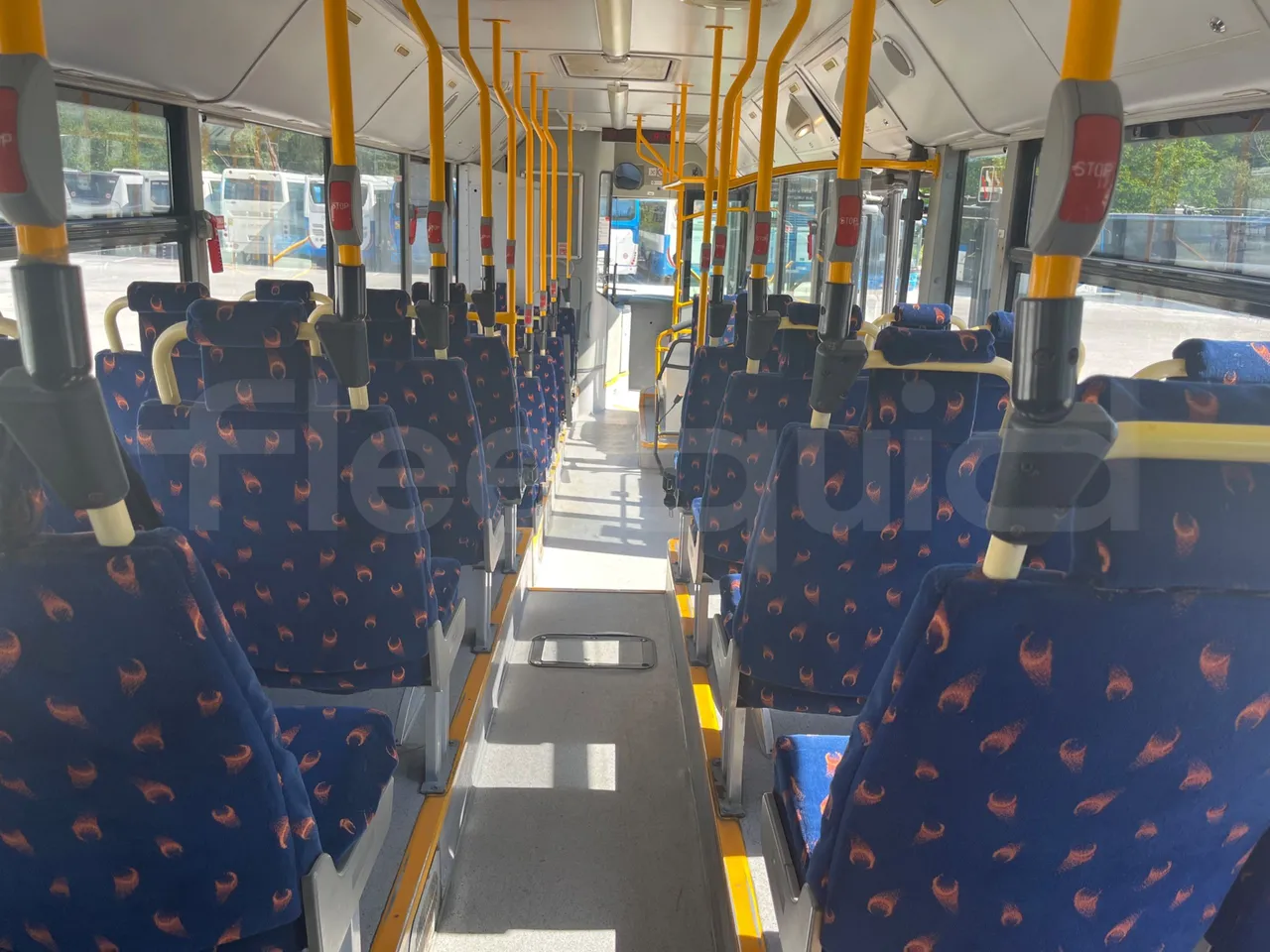 Man Lion's City T A78 - EUR4 - 191kW - 11.857m - forward view middle aisle