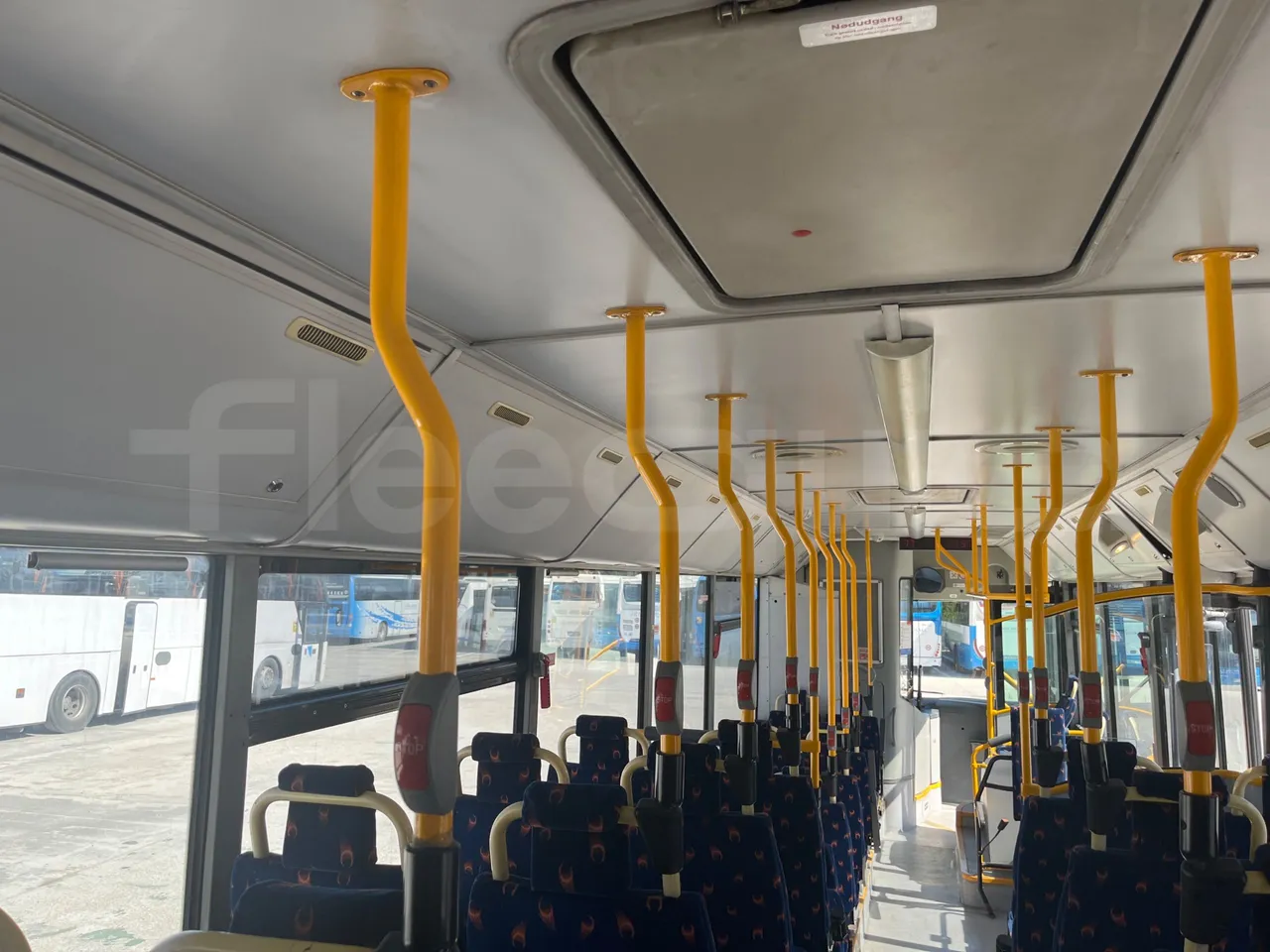 Man Lion's City T A78 - EUR4 - 191kW - 11.857m - overhead compartments photo