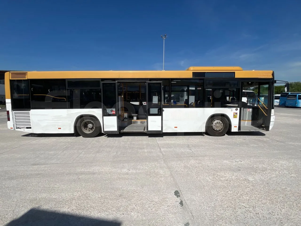 Man Lion's City T A78 - EUR4 - 191kW - 11.857m - right side doors open