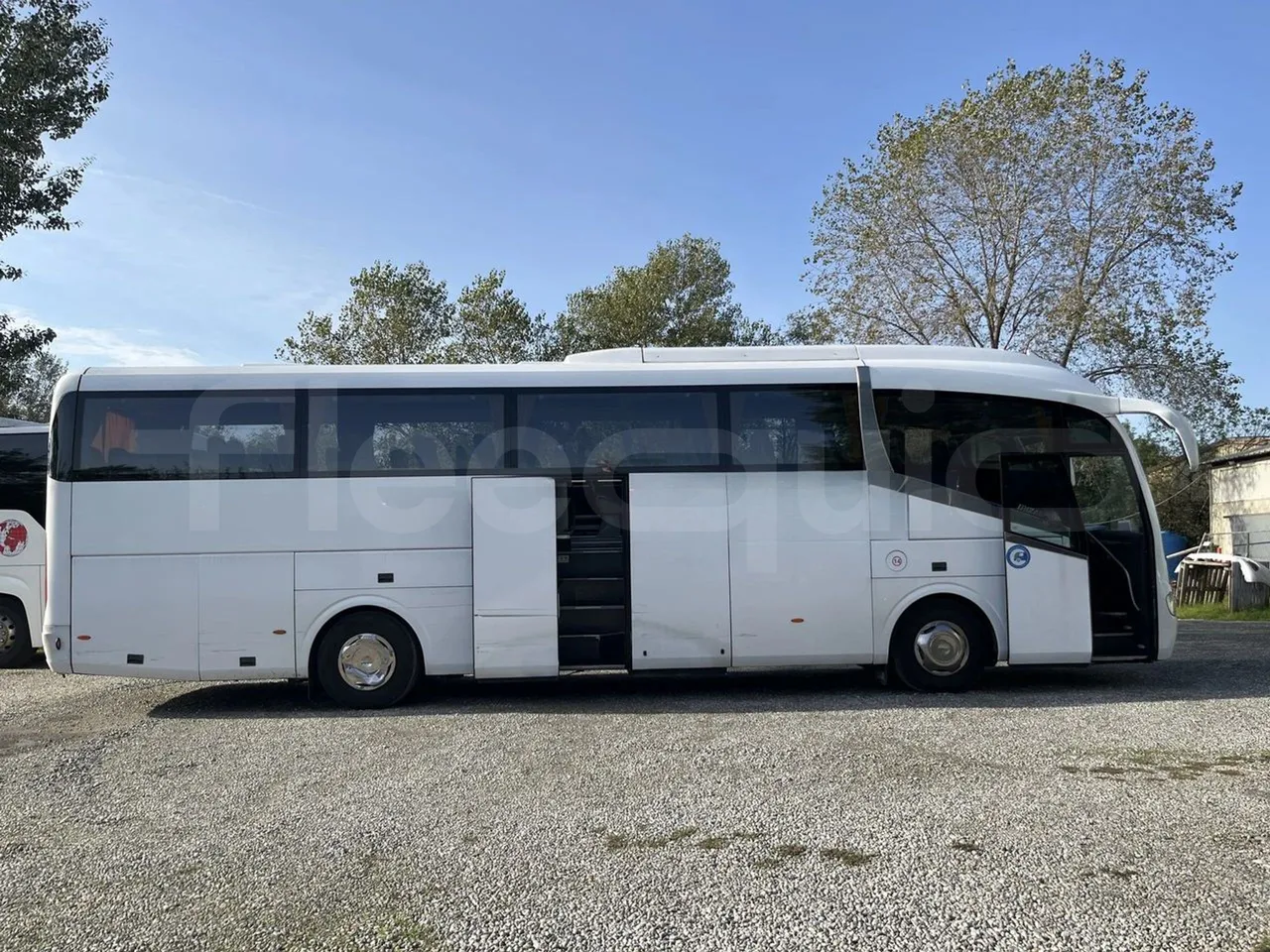 Irizar i6 M325-10 - EUR5 -  324kW - 12.2m - right side doors open