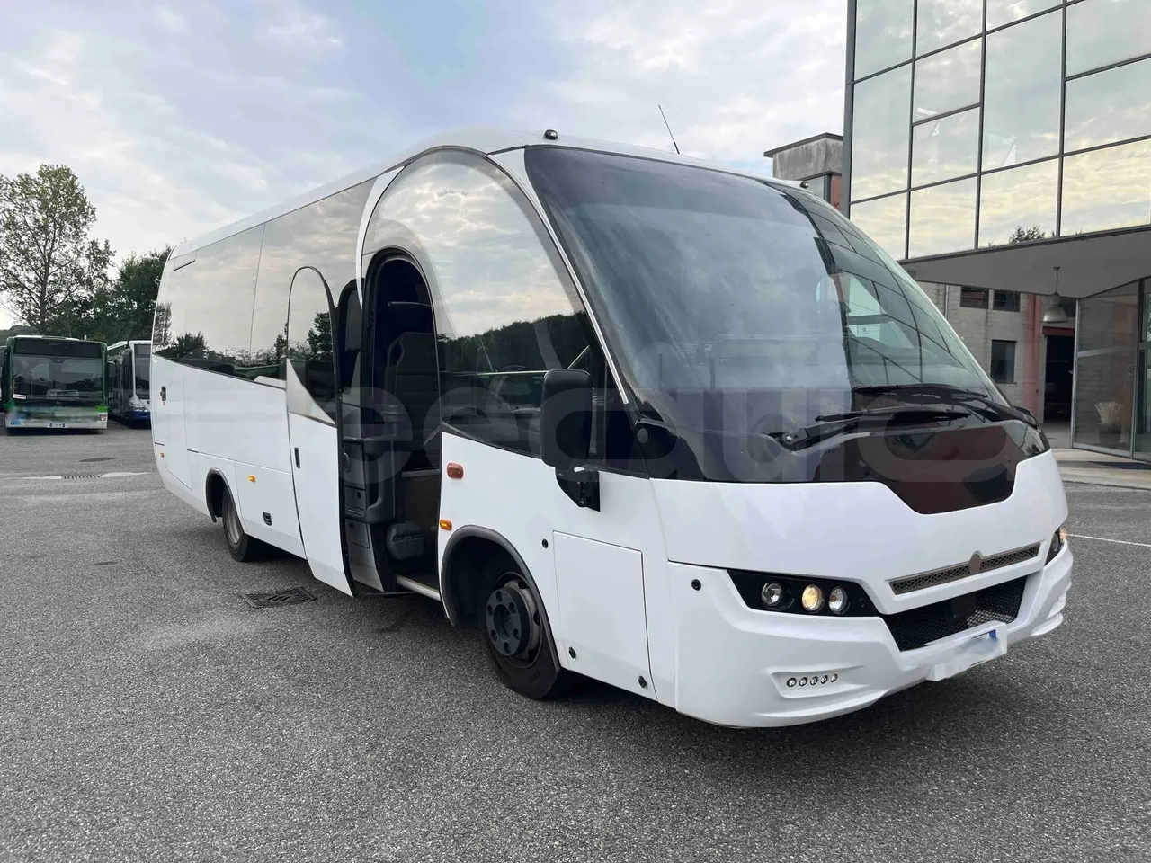 Iveco Mago 2 - 3/4 Front Right Side Doors Open