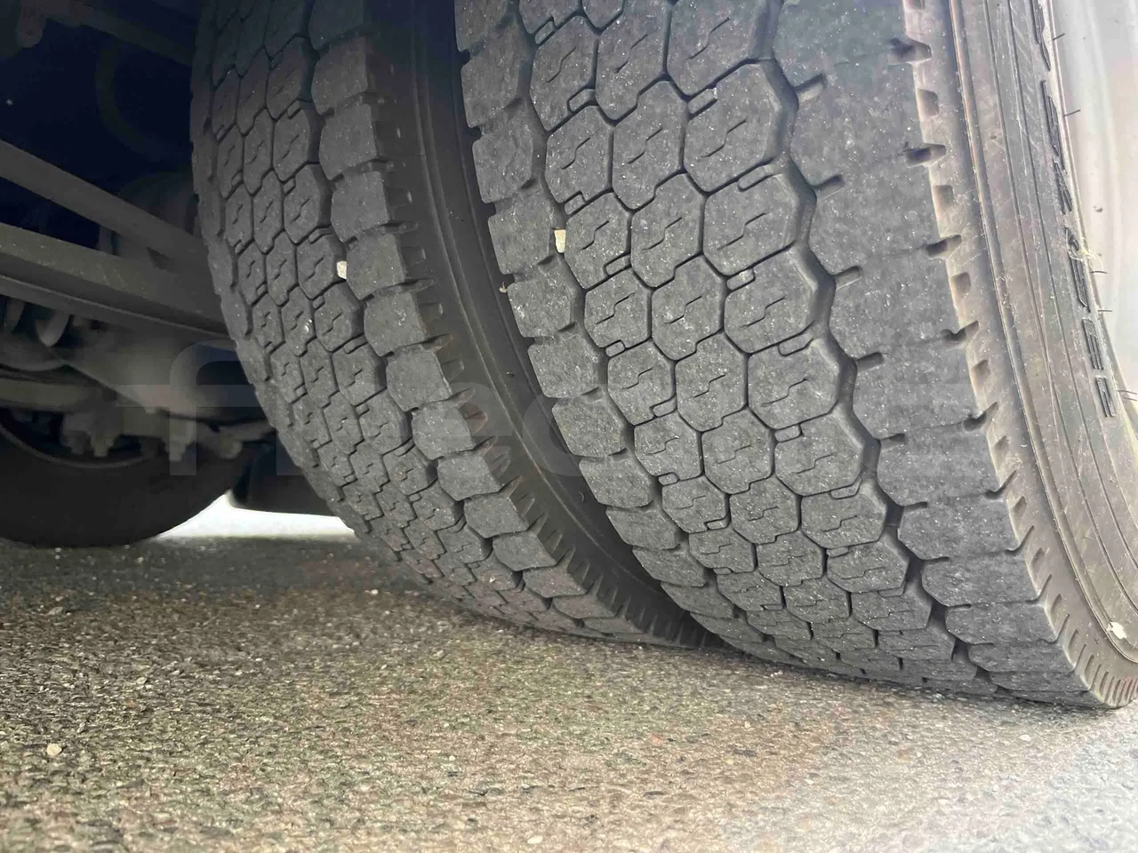 Iveco Mago 2 - Second Axle Left Side: Tyre Tread