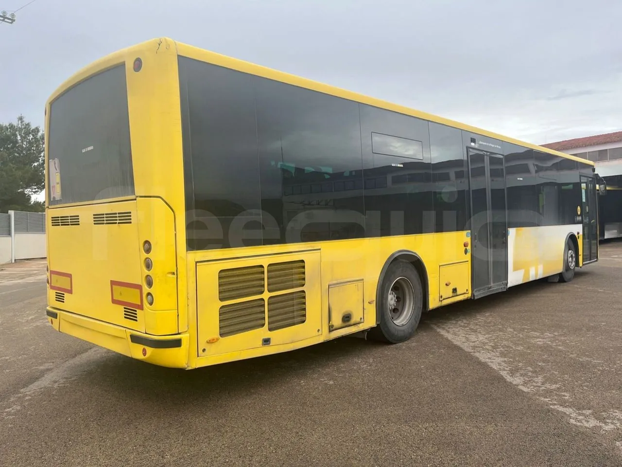 Mercedes-Benz OC500LE 1830H - EUR4 - 220kW -13.200m - front door 2 open