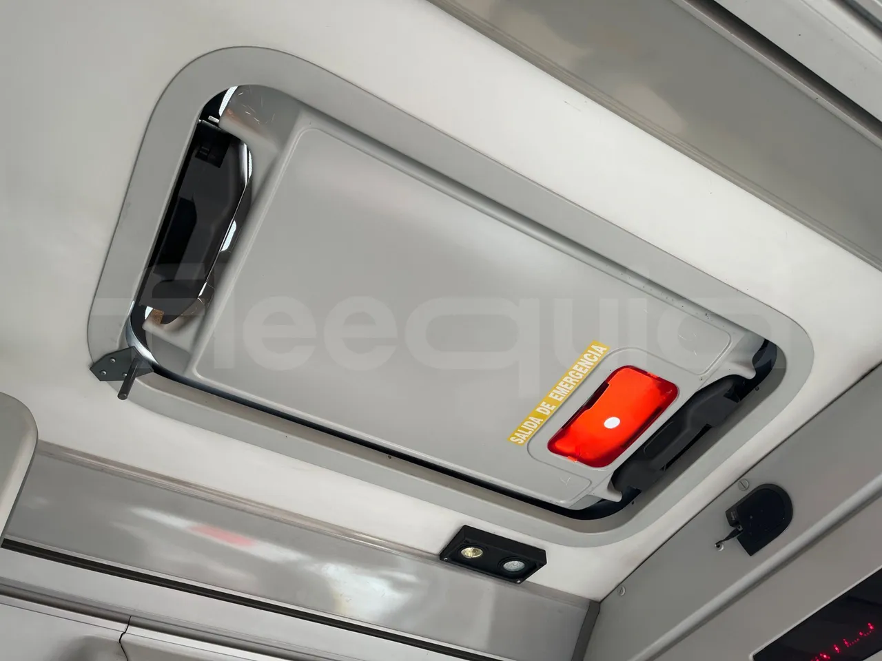 Mercedes-Benz OC500LE 1830H - EUR4 - 220kW -13.200m - onboard devices 2