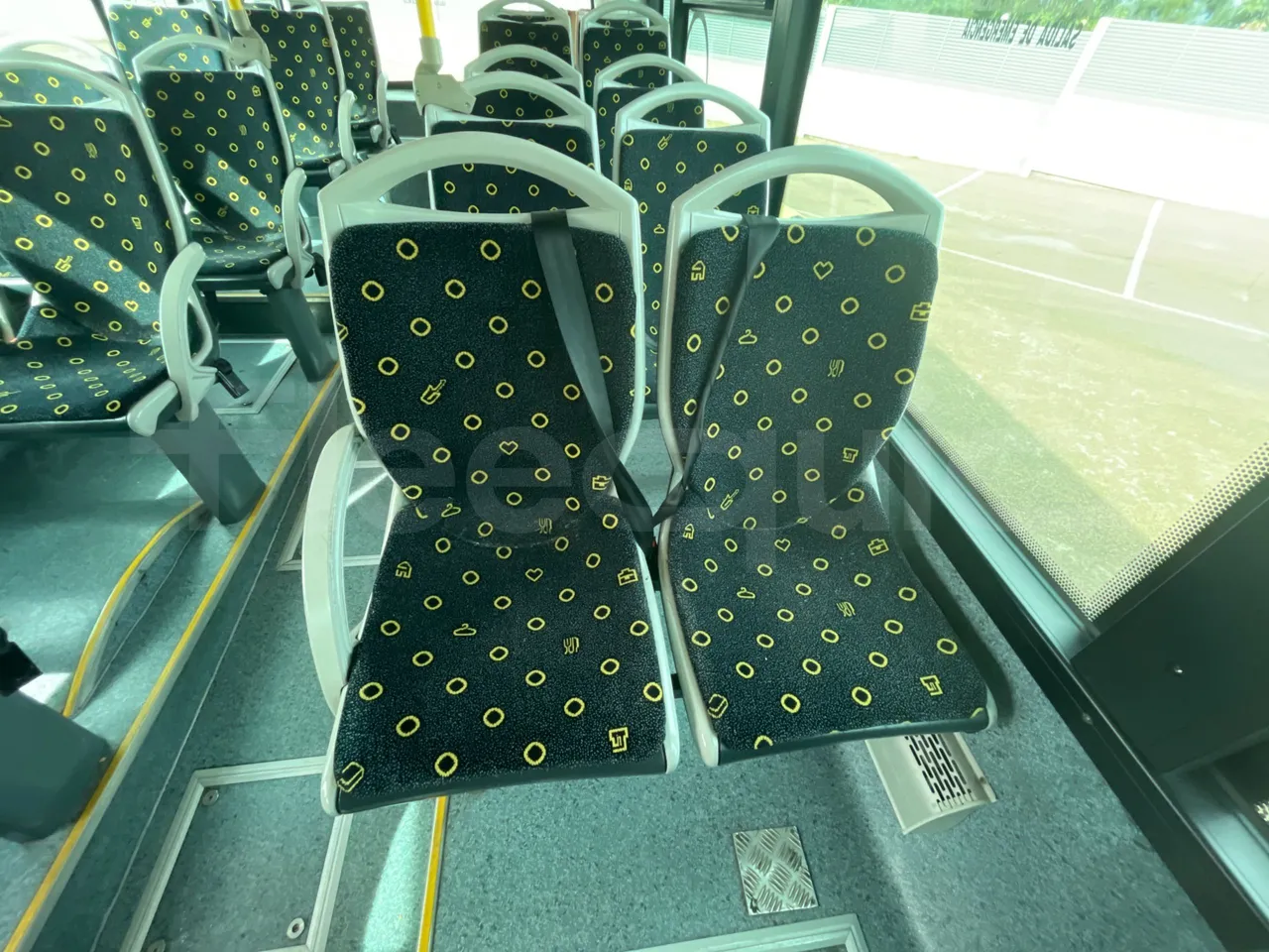 Mercedes-Benz OC500LE 1830H - EUR4 - 220kW -13.200m - central seat safety belt