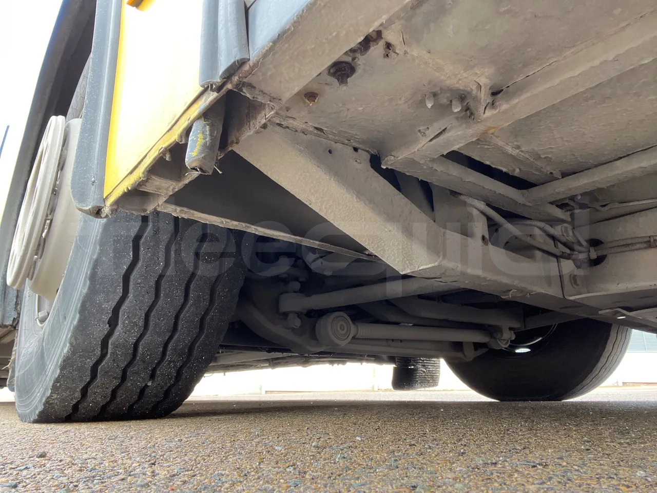 Mercedes-Benz OC500LE 1830H - EUR4 - 220kW -13.200m - front shock absorbers right