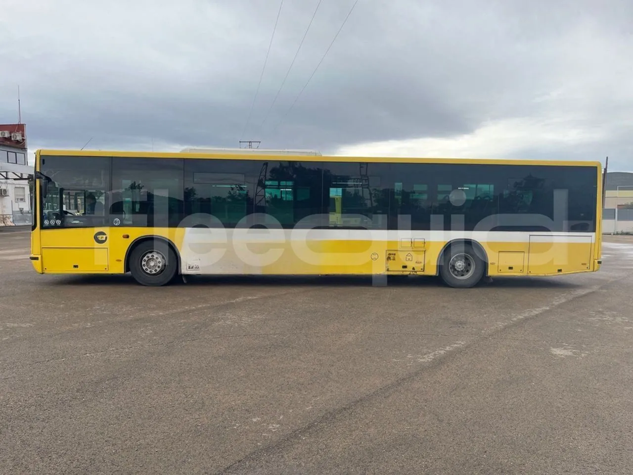 Mercedes-Benz OC500LE 1830H - EUR4 - 220kW -13.200m - right side doors closed