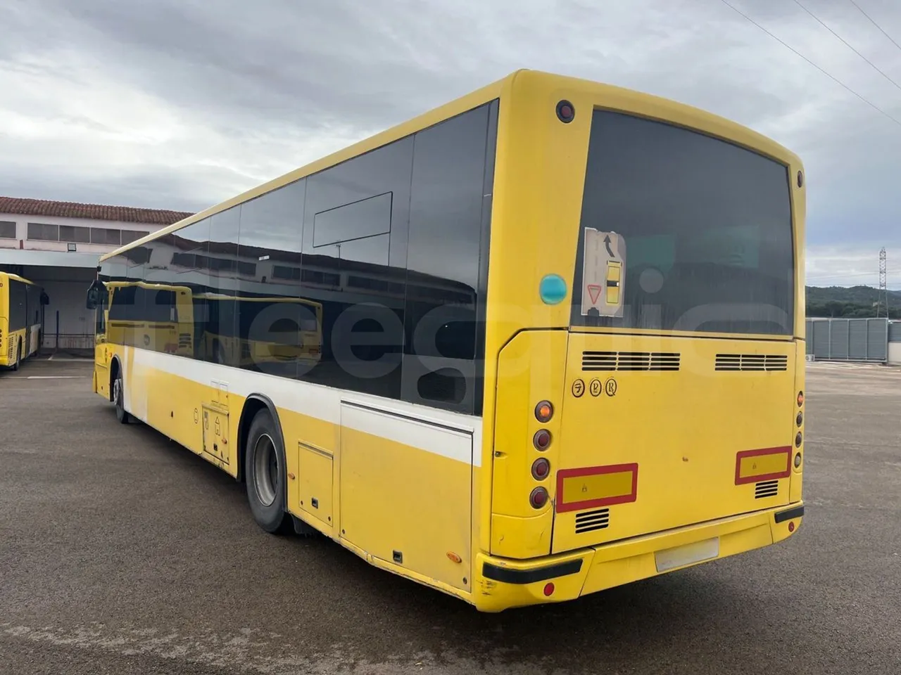 Mercedes-Benz OC500LE 1830H - EUR4 - 220kW -13.200m - right side doors open