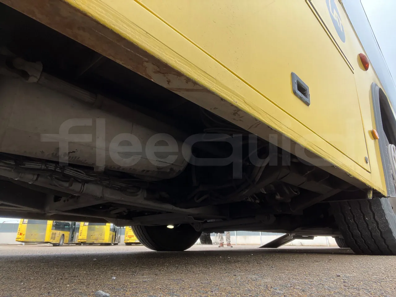 Mercedes-Benz OC500LE 1830H - EUR4 - 220kW -13.200m - front axle left side