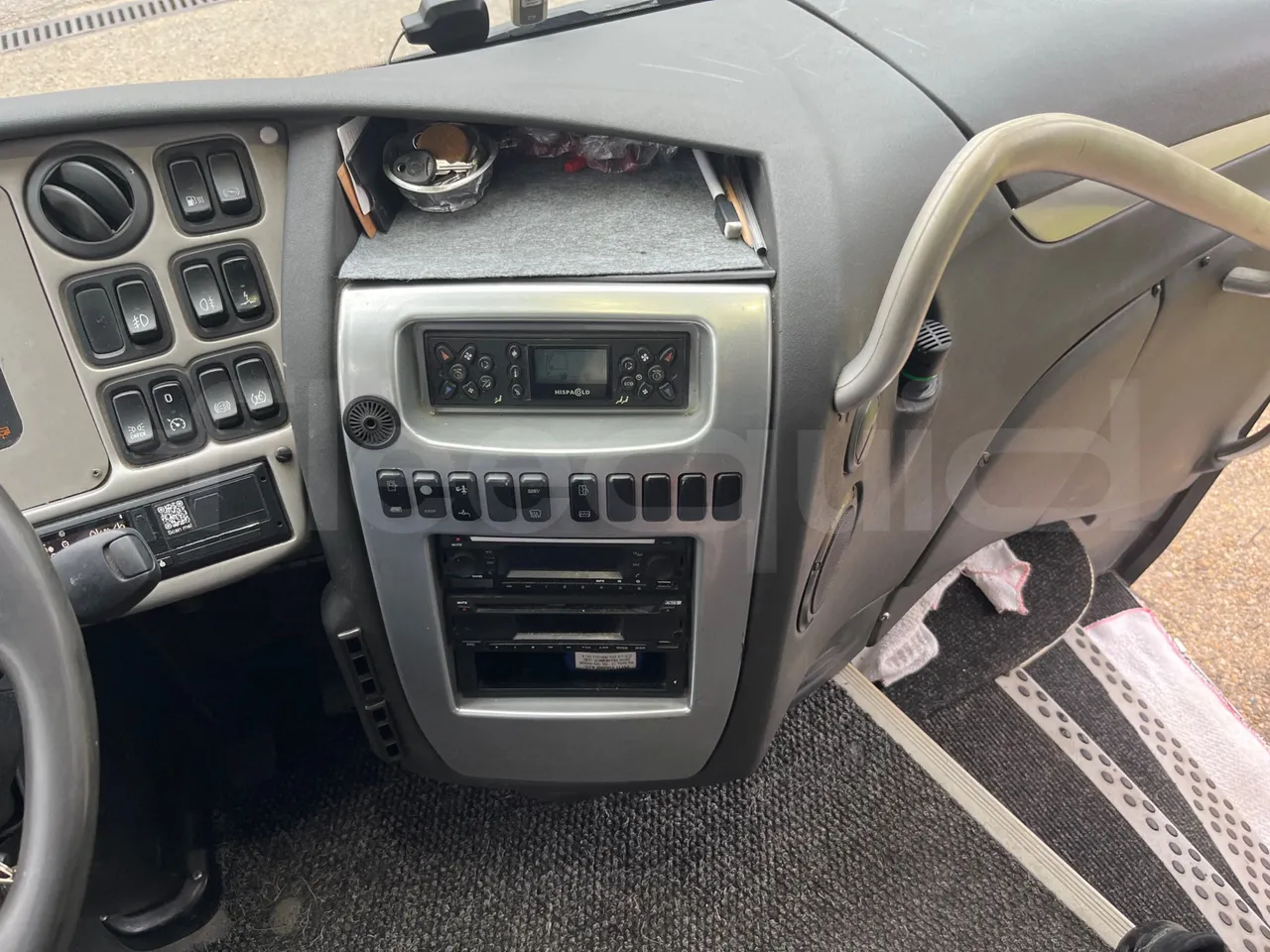 Irizar i6 12.35 - Euro6 - 305kW - 12.200mt - radio accessories photo