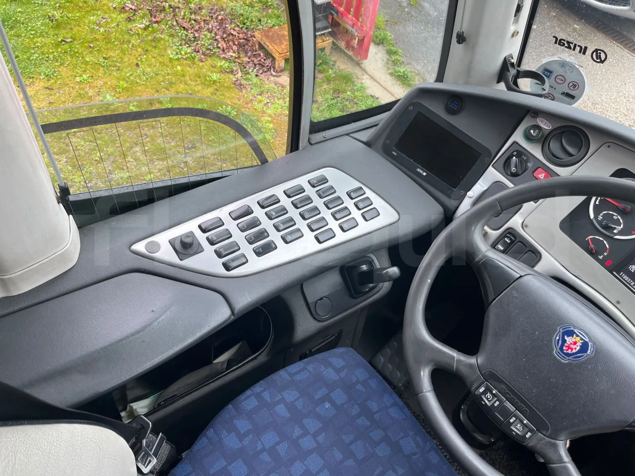 Irizar i6 12.35 - Euro6 - 305kW - 12.200mt - onboard devices 1