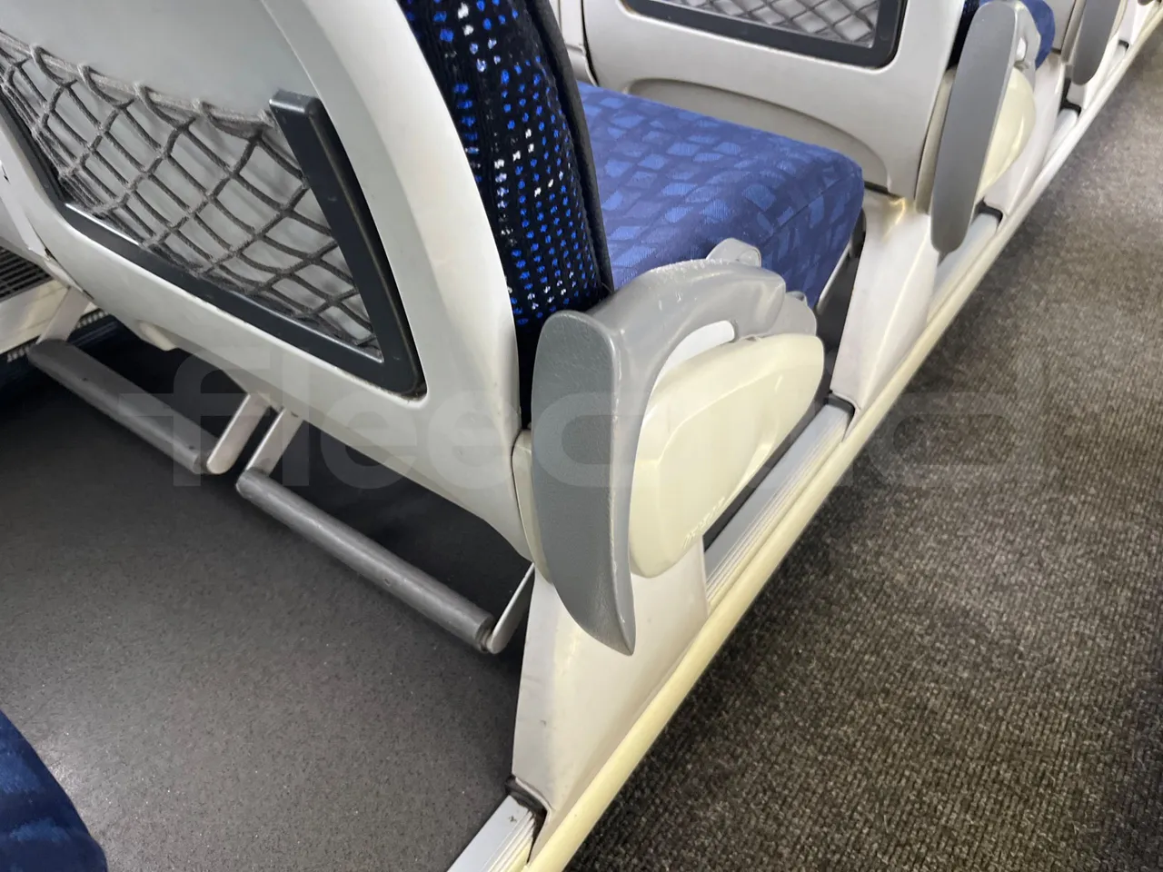 Irizar i6 12.35 - Euro6 - 305kW - 12.200mt - armrest detail photo