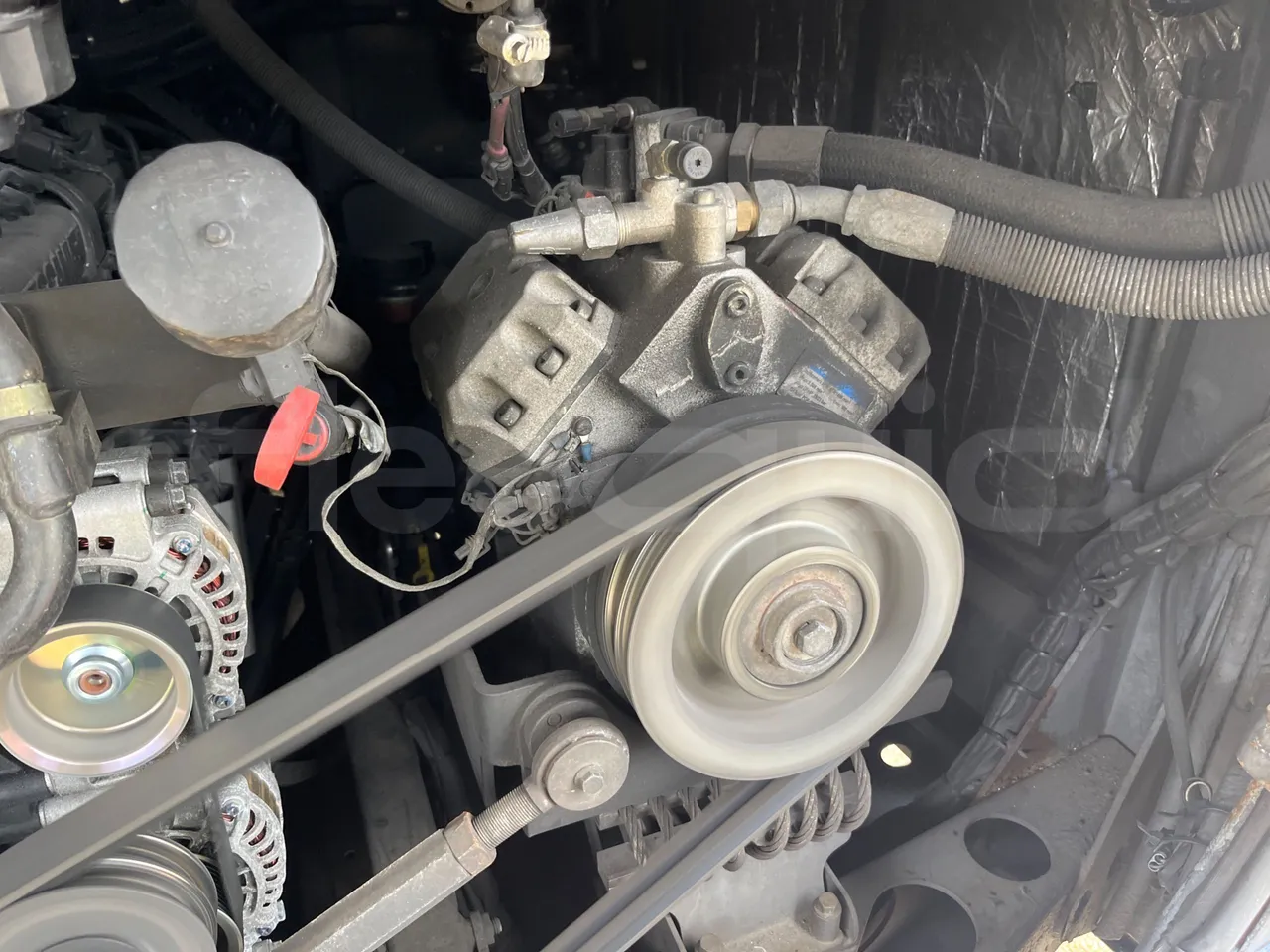 Irizar i6 12.35 - Euro6 - 305kW - 12.200mt - air conditioning compressor