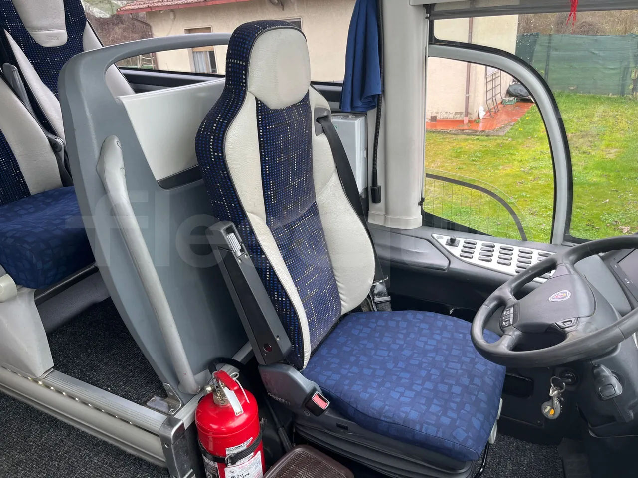 Irizar i6 12.35 - Euro6 - 305kW - 12.200mt - driver's seat photo