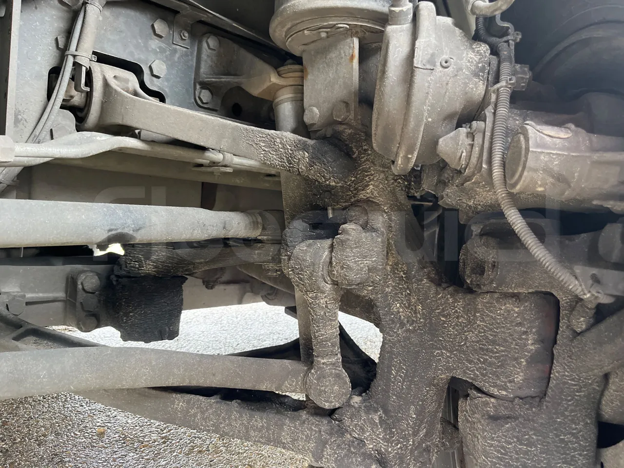 Irizar i6 12.35 - Euro6 - 305kW - 12.200mt - front shock absorbers left