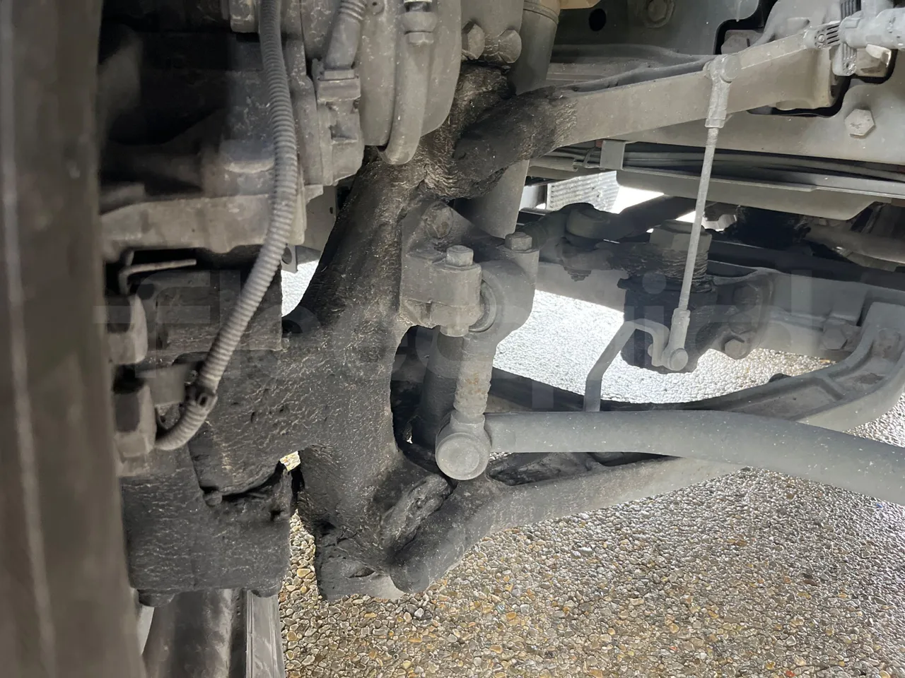 Irizar i6 12.35 - Euro6 - 305kW - 12.200mt - front shock absorbers right