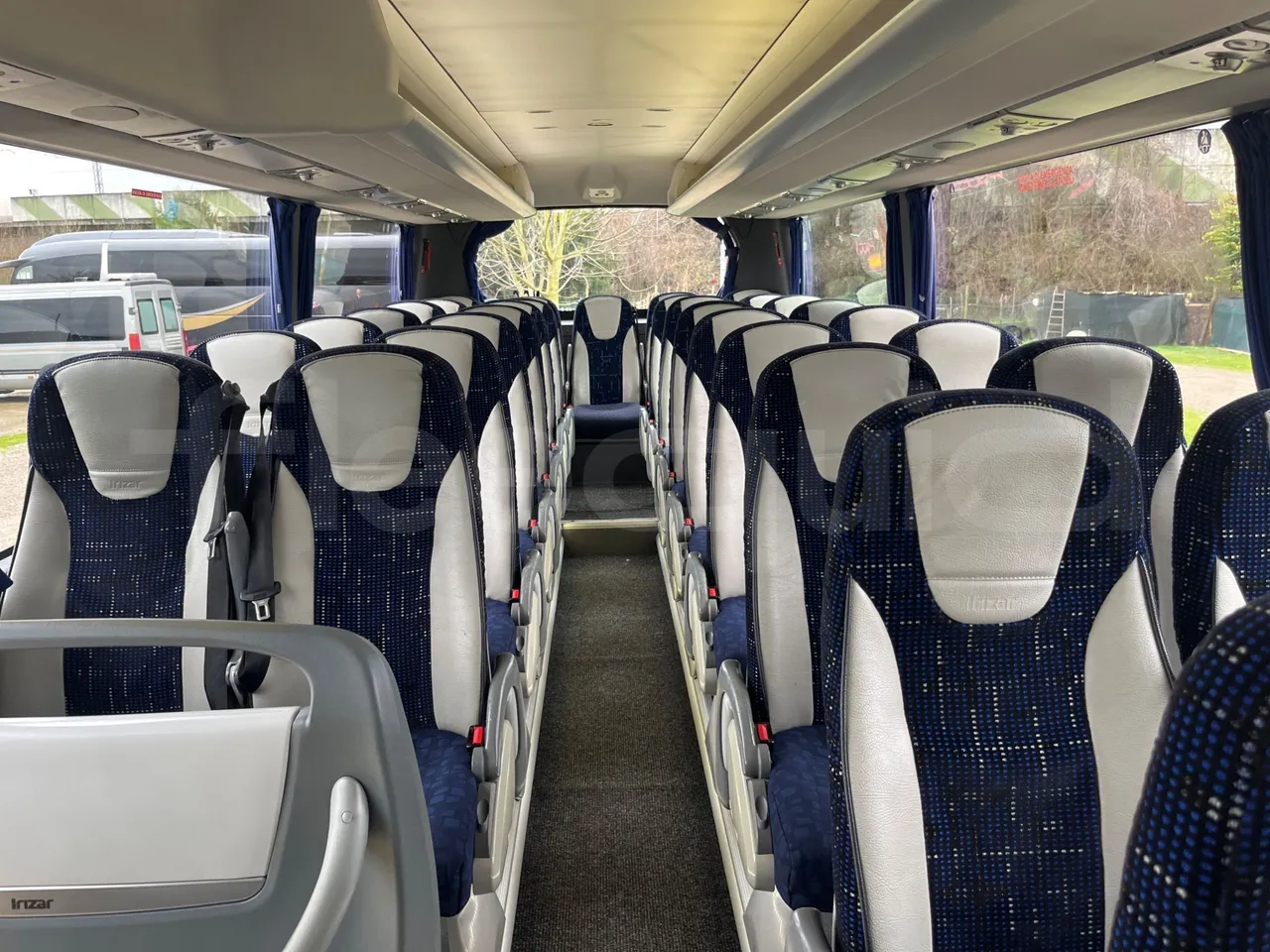 Irizar i6 12.35 - Euro6 - 305kW - 12.200mt - reverse view middle aisle