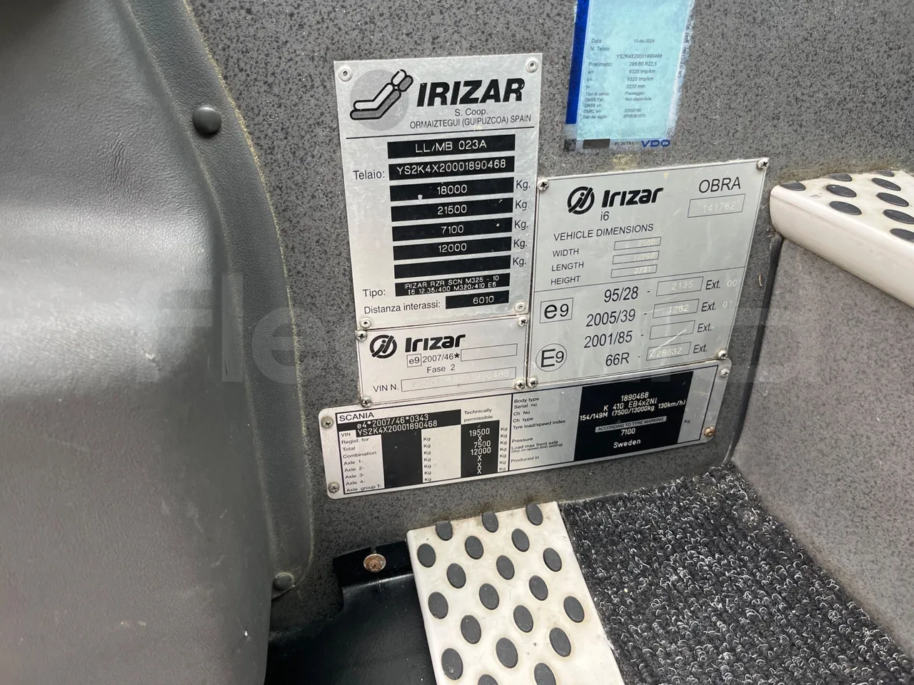 Irizar i6 12.35 - Euro6 - 305kW - 12.200mt - vehicle plate photo