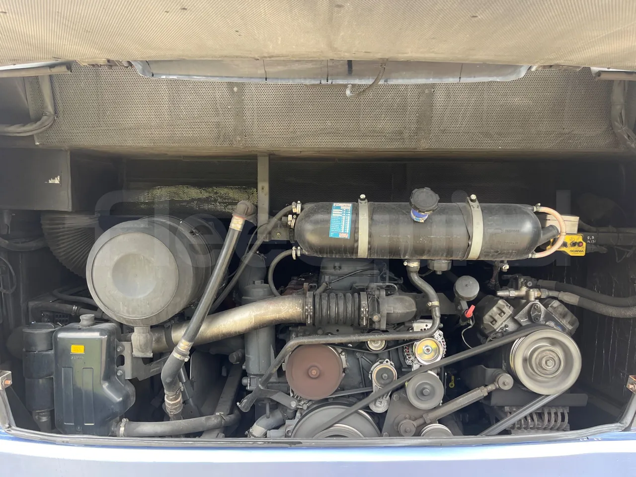 Irizar i6 12.35 - Euro6 - 305kW - 12.200mt - rear hatch open