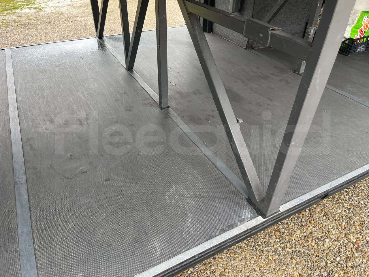 Irizar i6 12.35 - Euro6 - 305kW - 12.200mt - under carpet photo