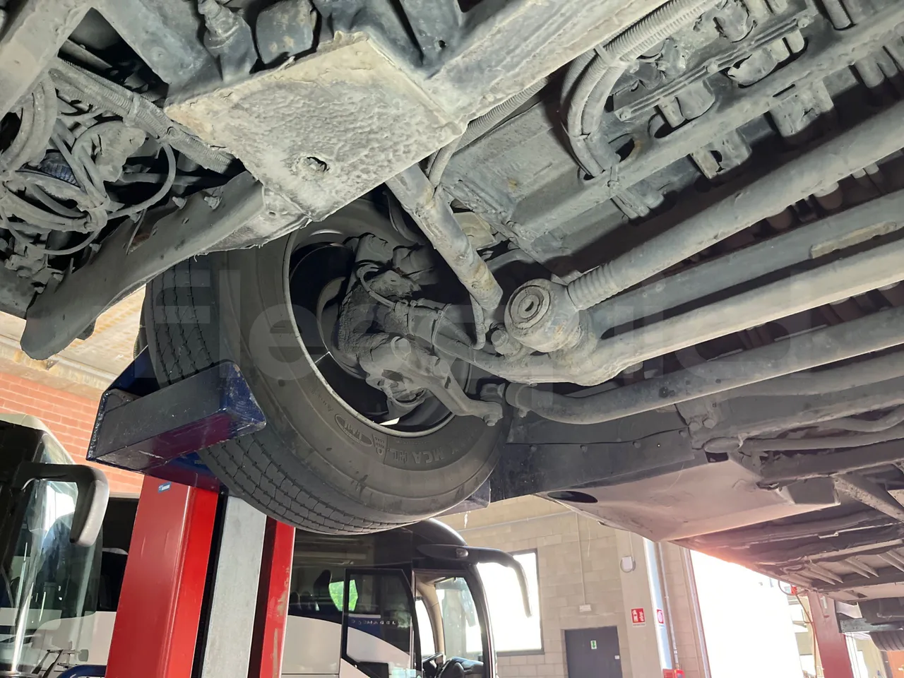 Mercedes-Benz Conecto 628B01 - EUR6 - 220kW - 11.966m - front axle right side
