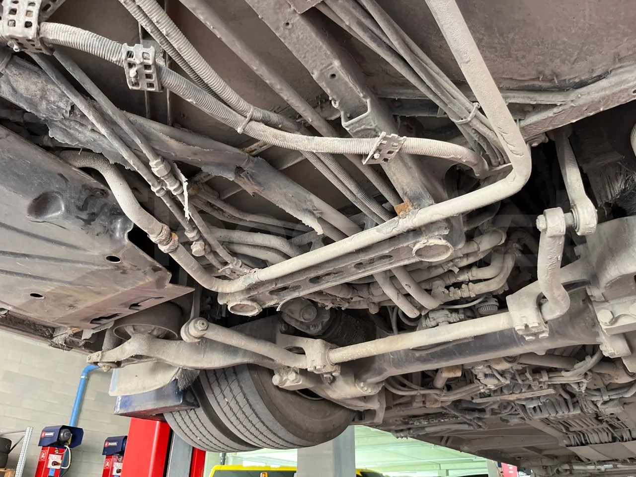 Mercedes-Benz Conecto 628B01 - EUR6 - 220kW - 11.966m - axle 3 left side