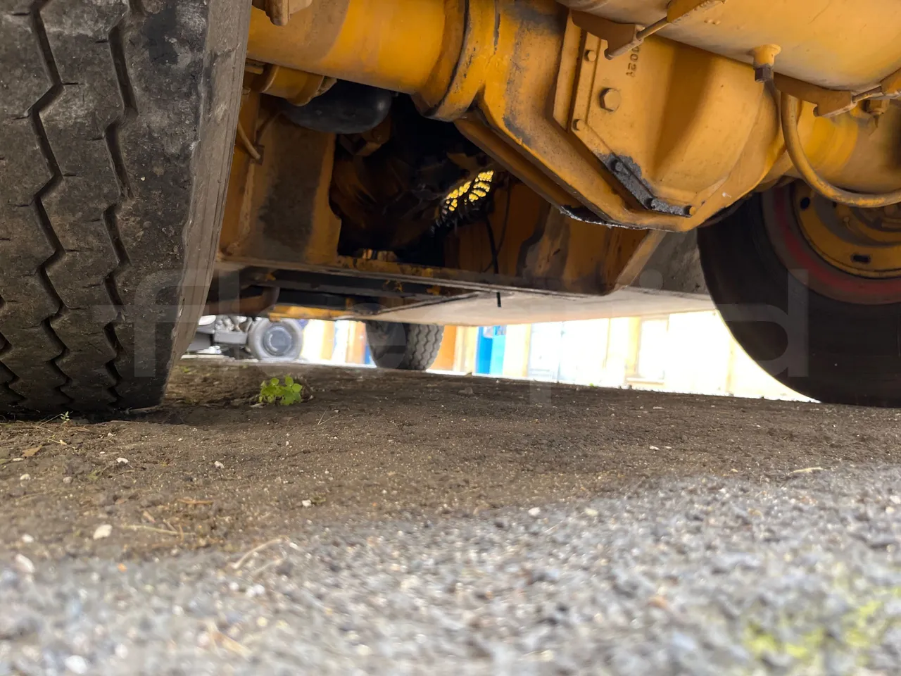 Manghi Gru MTA 160/1 MTA 160/1 - 81kW - front undercarriage from front