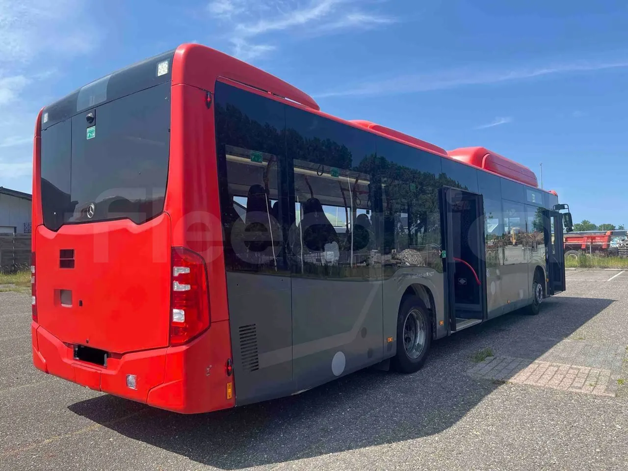 Mercedes-Benz Citaro - 3/4 right rear doors open
