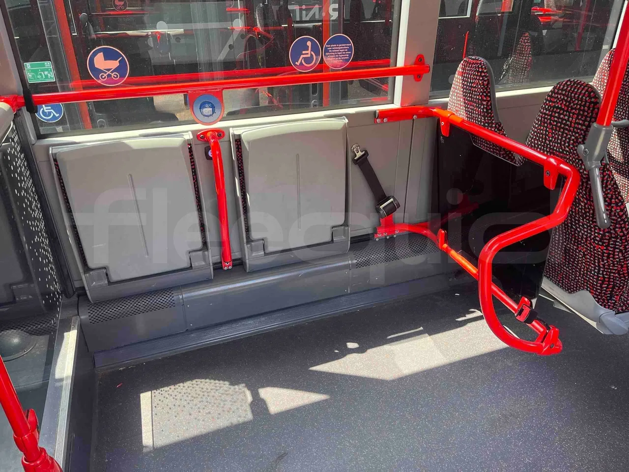 Mercedes-Benz Citaro - disabled area photo