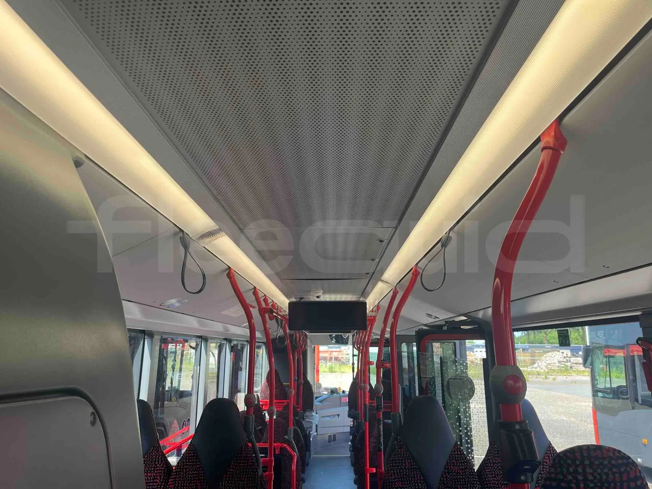 Mercedes-Benz Citaro - overhead compartments photo