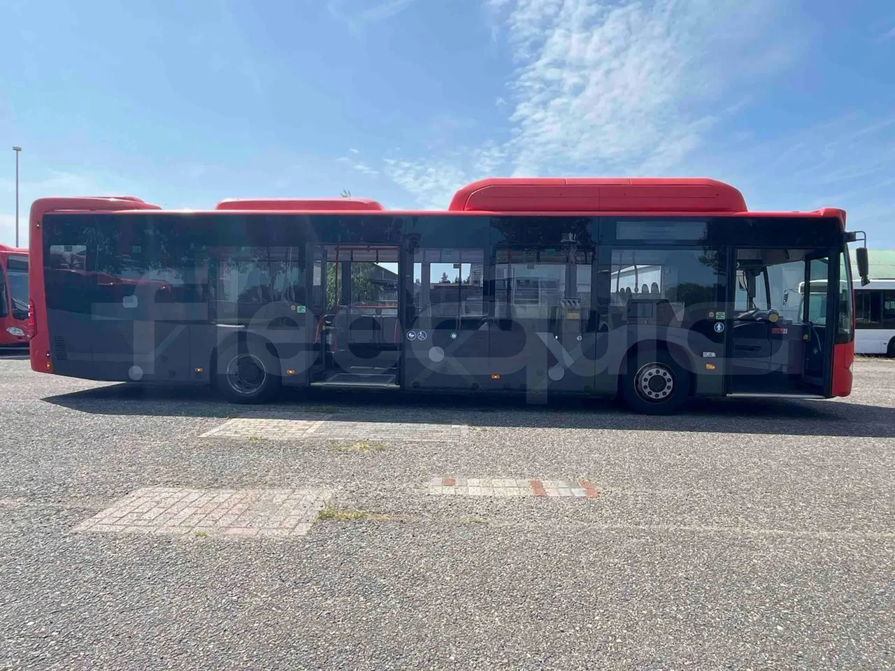 Mercedes-Benz Citaro - right side doors open