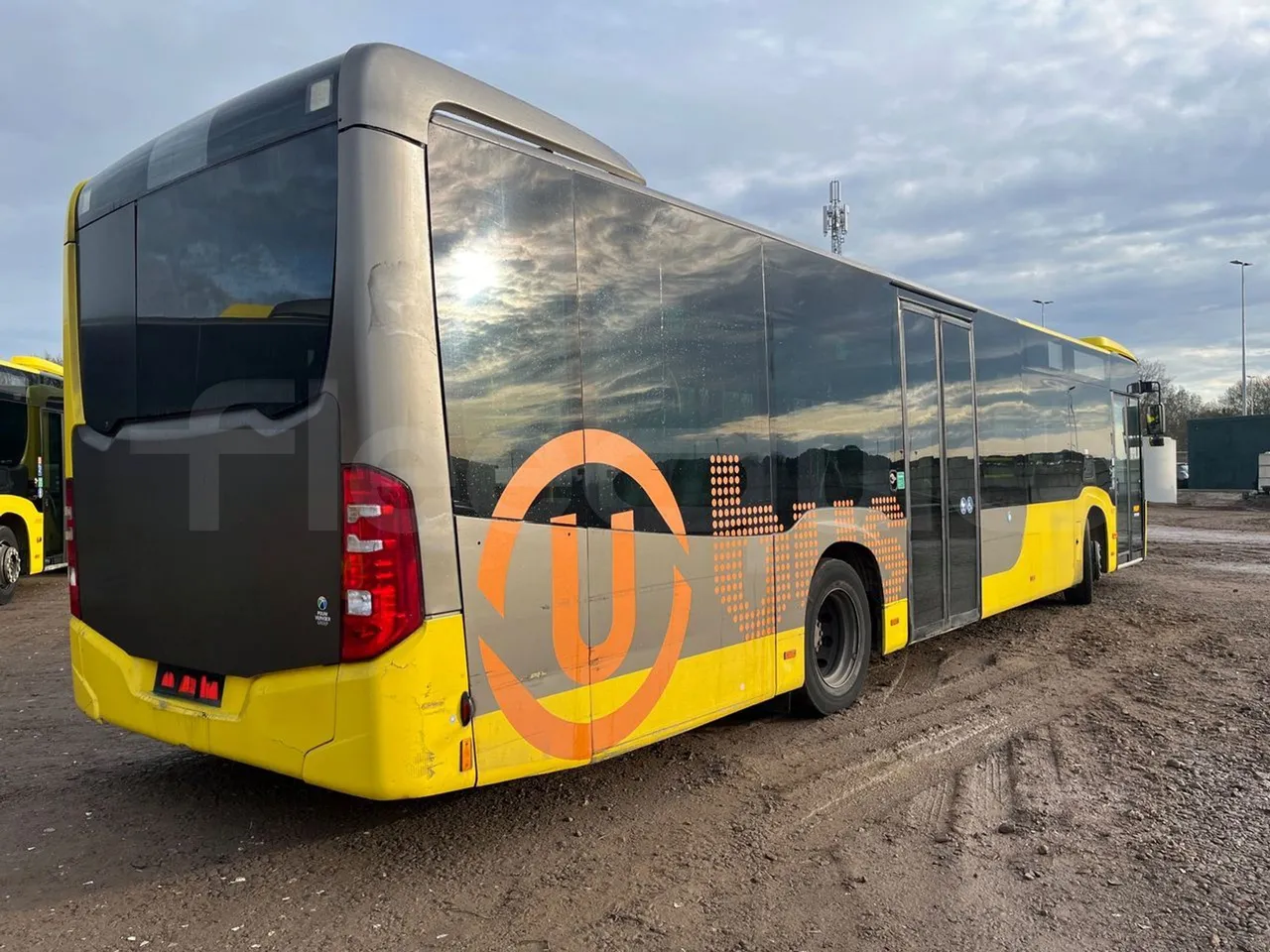 Mercedes-Benz Citaro 628 02 - Euro 6 - 220 kW - 12.140 mt - 3/4 right rear doors closed