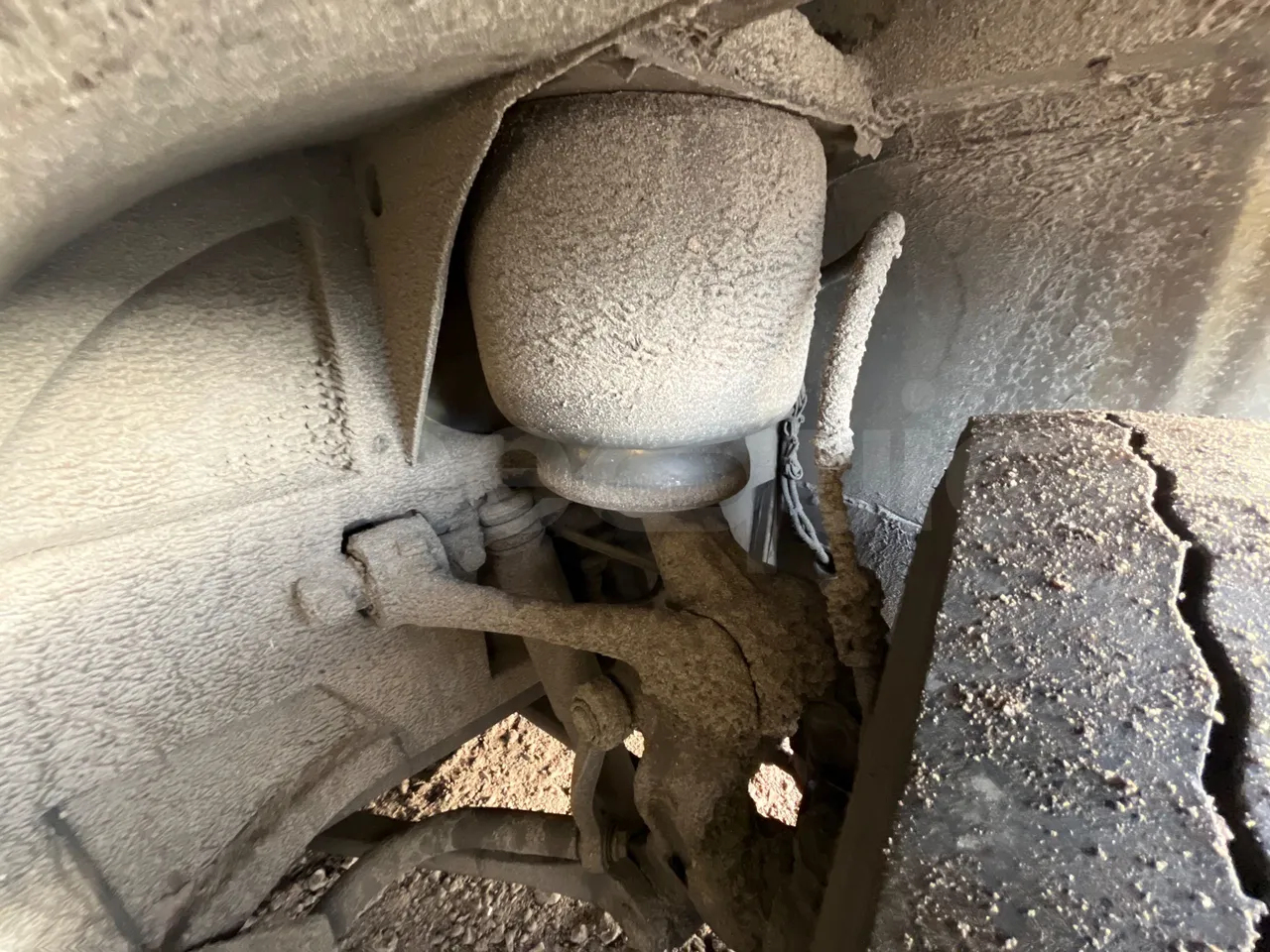 Mercedes-Benz Citaro 628 02 - Euro 6 - 220 kW - 12.140 mt - front shock absorbers right