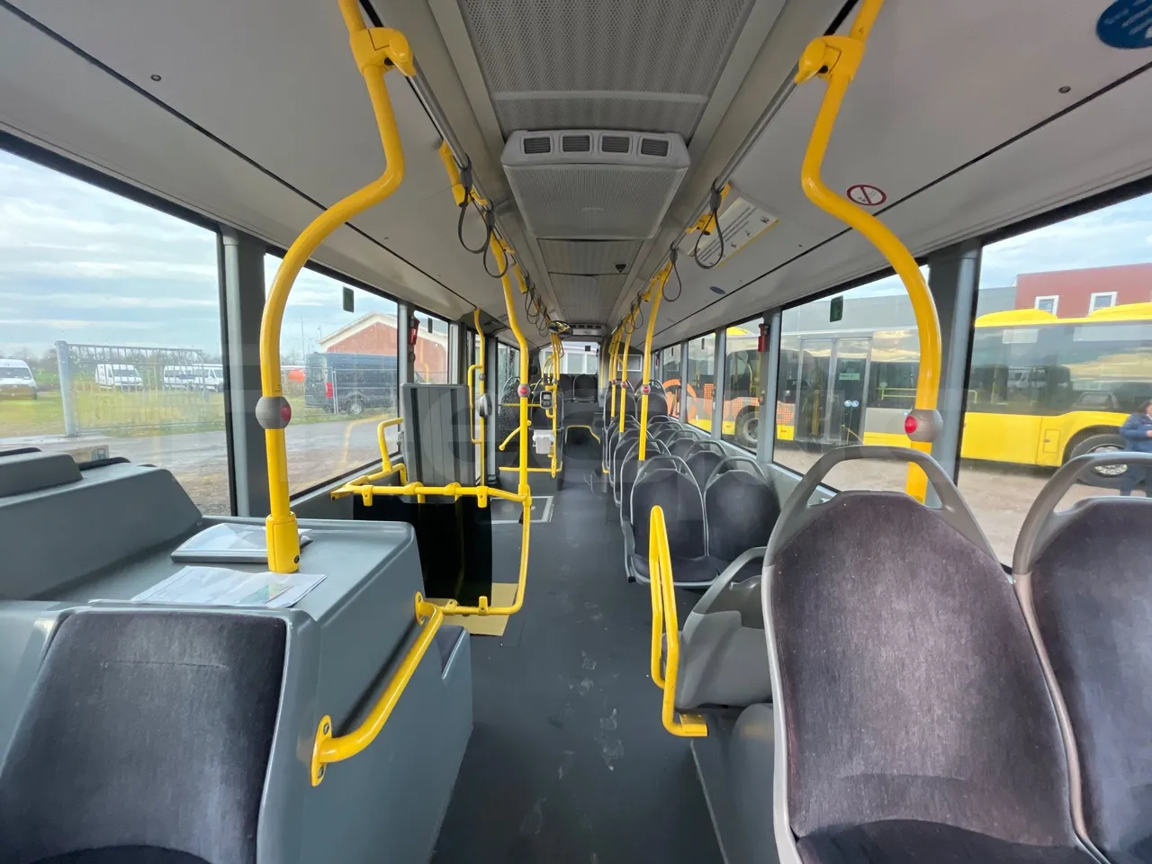 Mercedes-Benz Citaro 628 02 - Euro 6 - 220 kW - 12.140 mt - interior reverse seats driver height