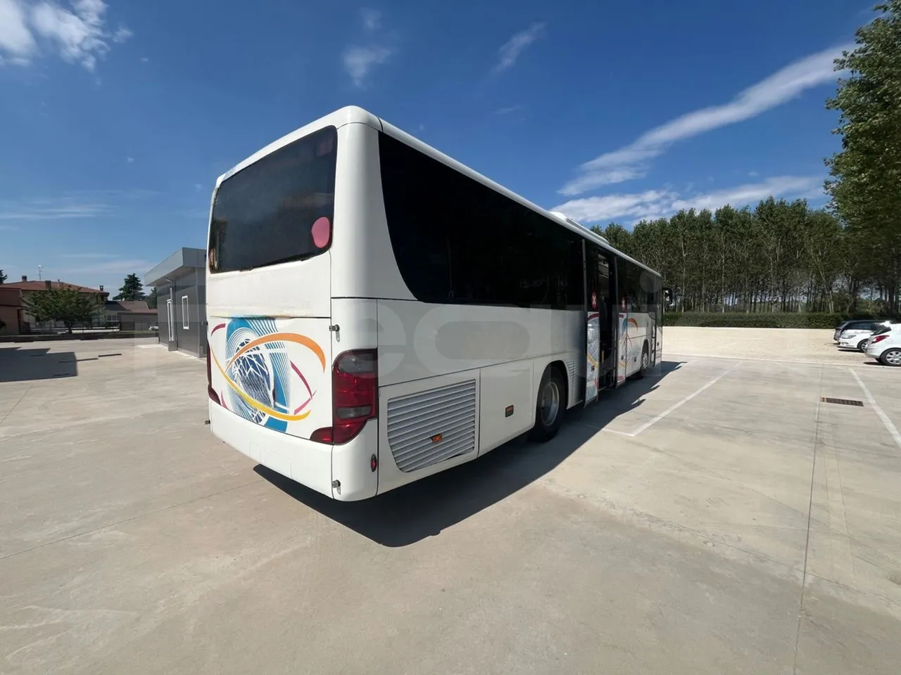 Setra S415 S415 UL-E5/ Euro 5 - 260 Kw - 12,2 Mt - 3/4 right rear doors open