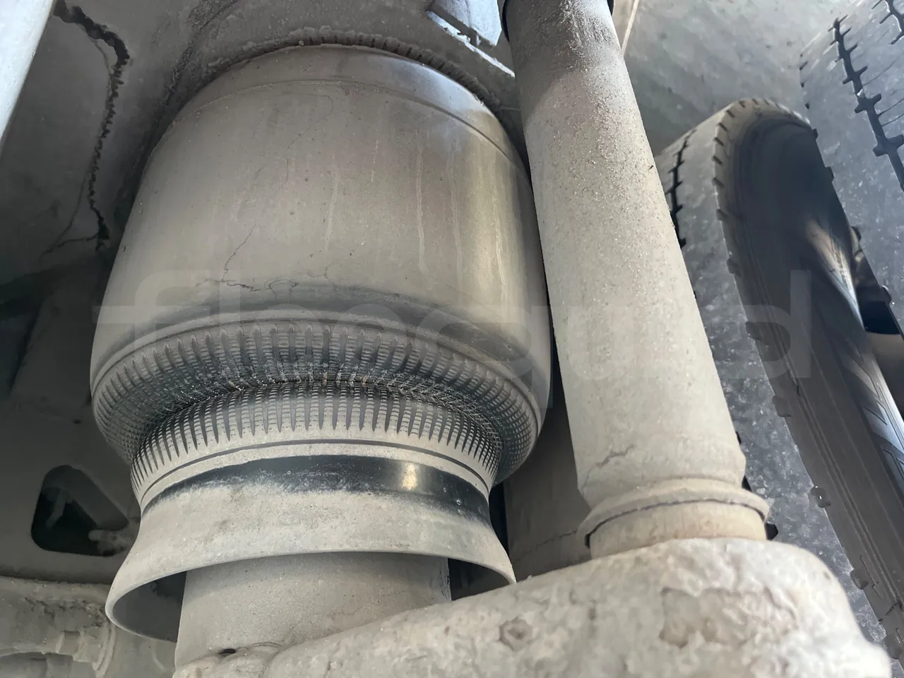 Setra S415 S415 UL-E5/ Euro 5 - 260 Kw - 12,2 Mt - axel 2 air springs 1 left