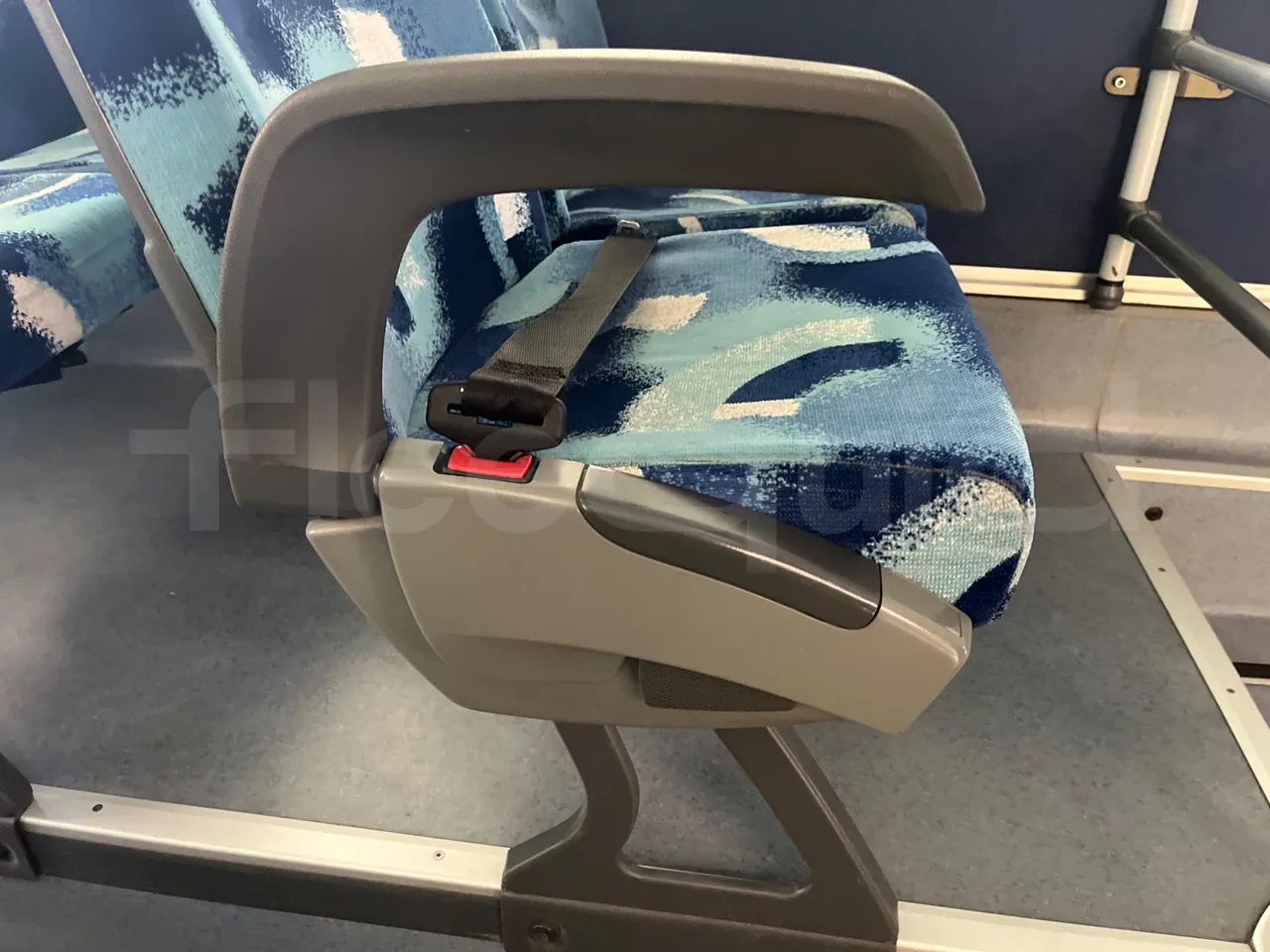 Setra S415 S415 UL-E5/ Euro 5 - 260 Kw - 12,2 Mt - armrest detail photo