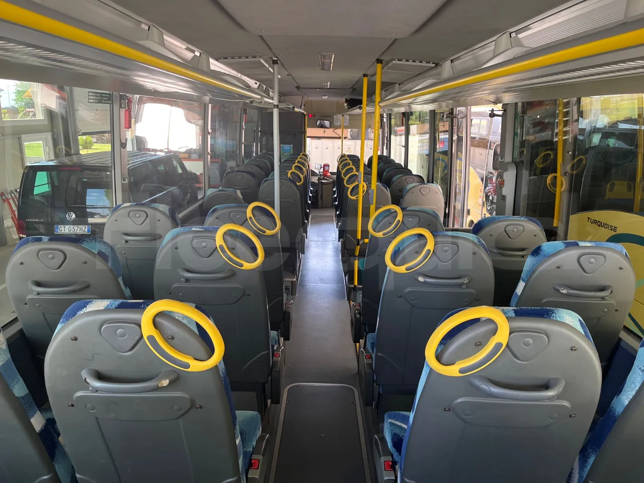 Setra S415 S415 UL-E5/ Euro 5 - 260 Kw - 12,2 Mt - forward view middle aisle
