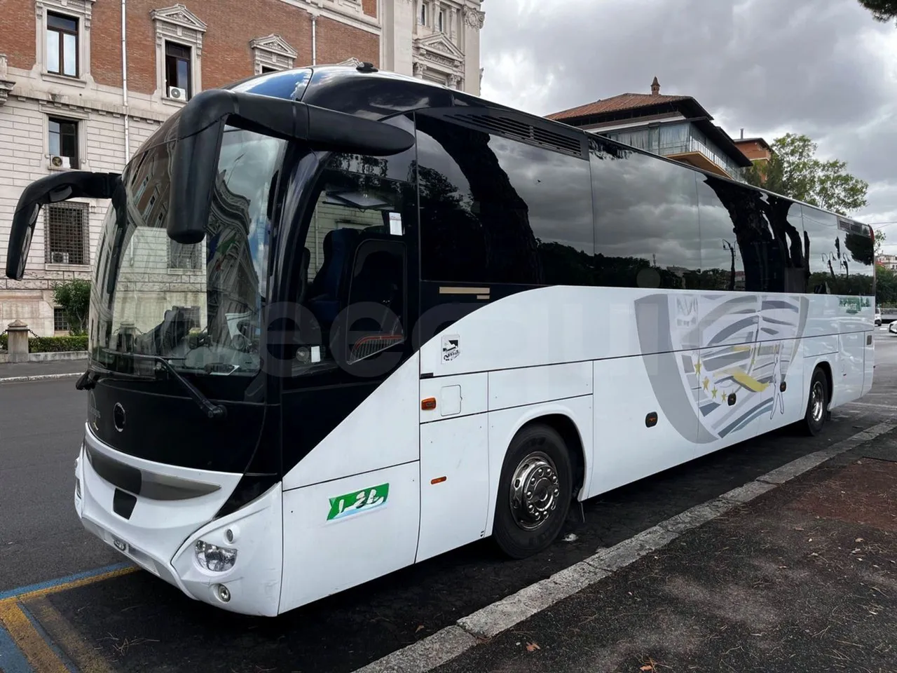 Iveco Magelys - 3/4 front left