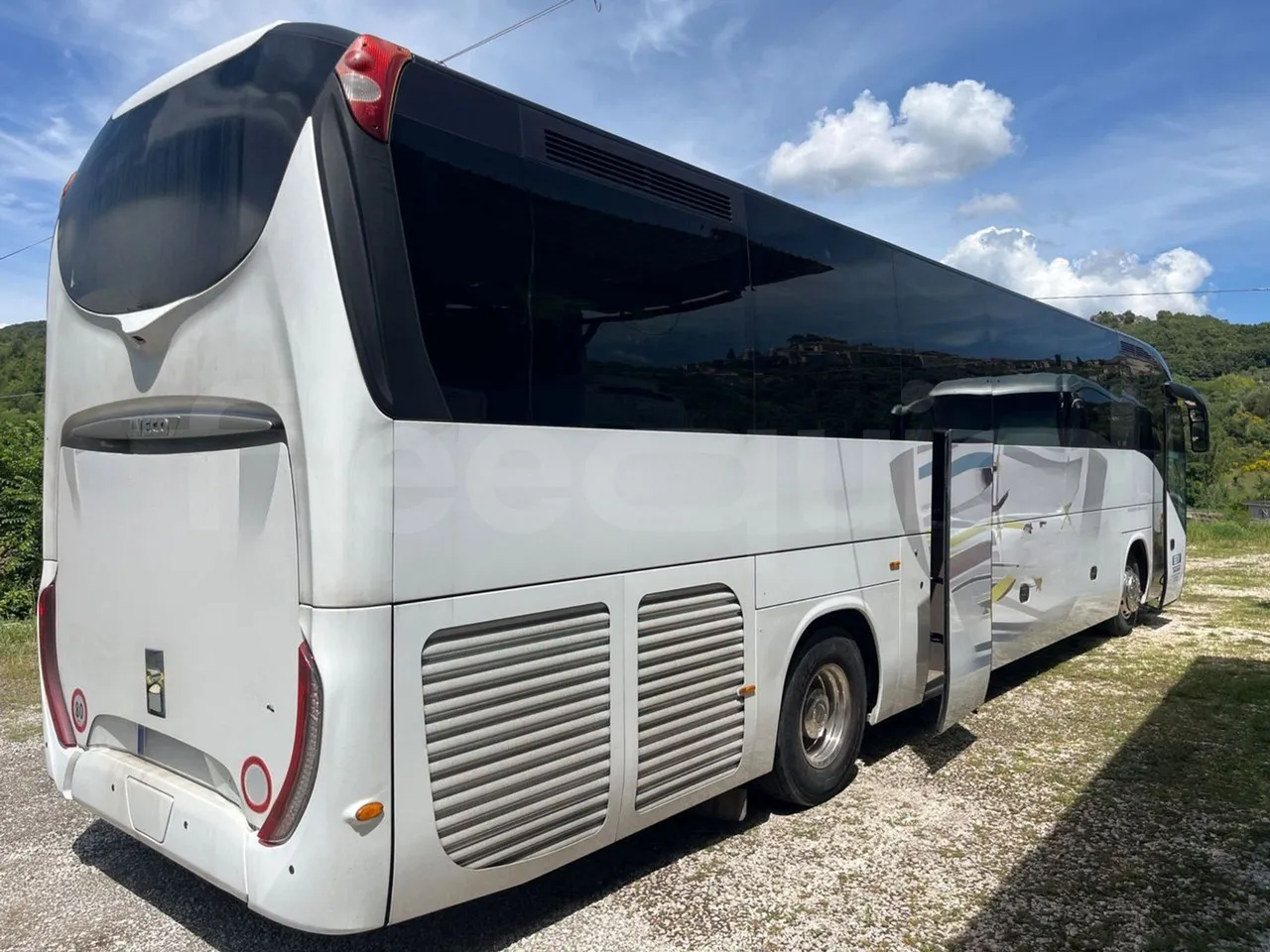 Iveco Magelys - 3/4 right rear doors open