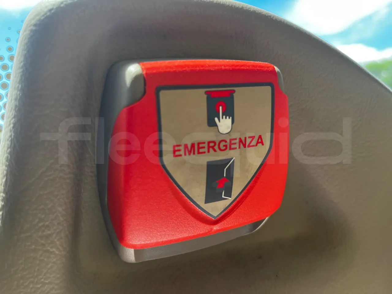 Iveco Magelys - disabled area photo