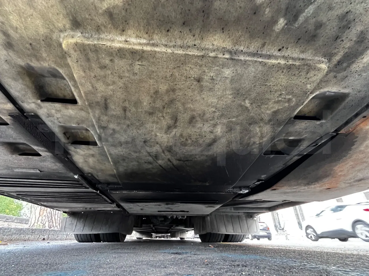Iveco Magelys - engine without protection