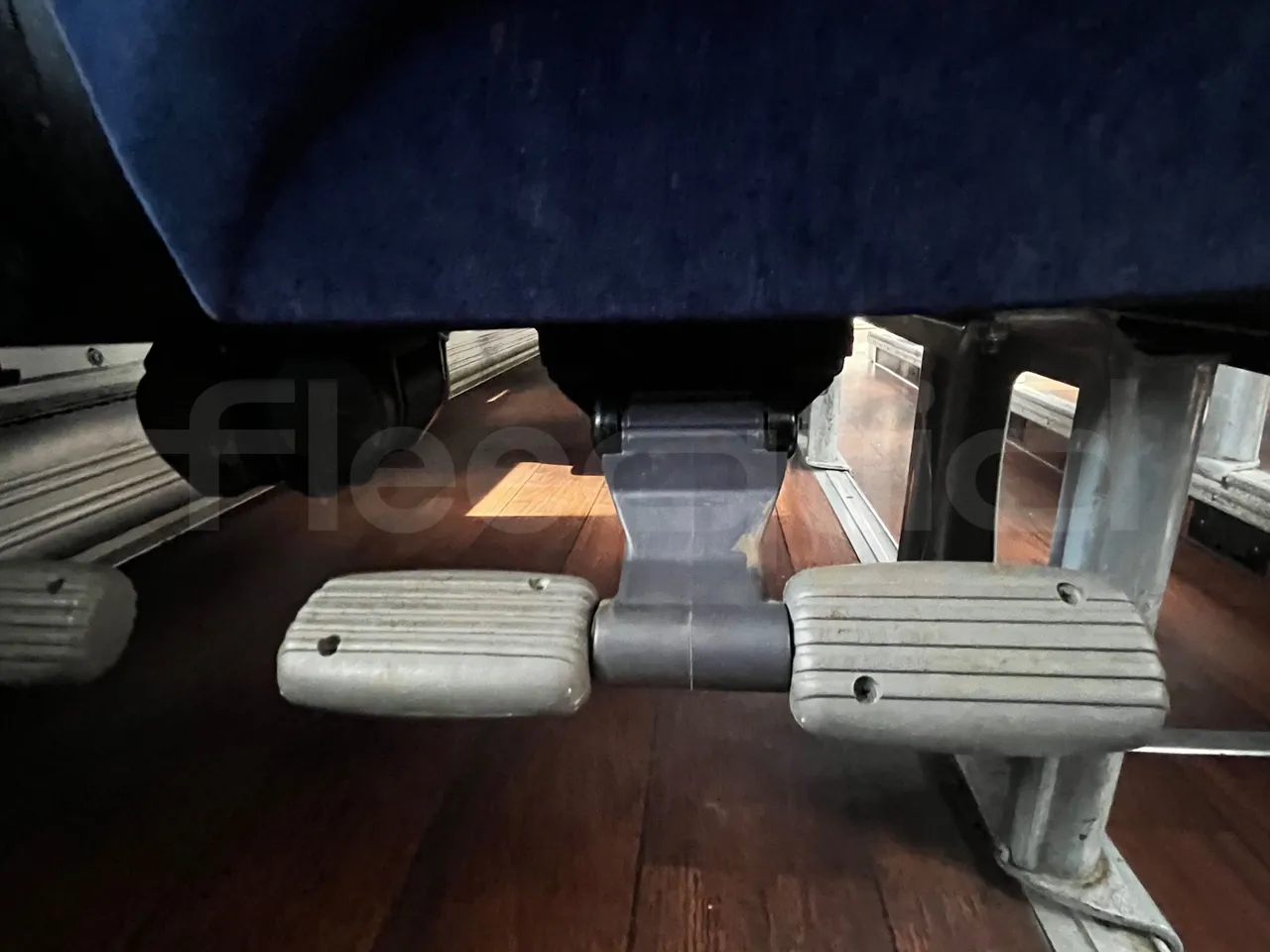 Iveco Magelys - footrest detail photo