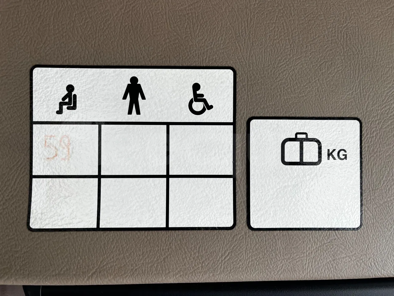 Iveco Magelys - seat plate photo
