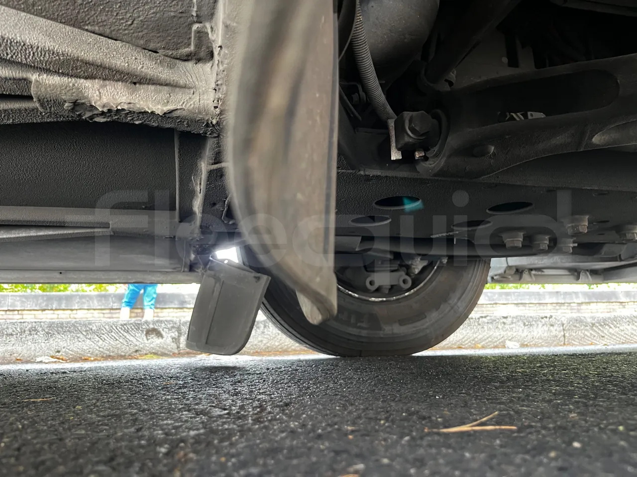 Iveco Magelys - front axle left side